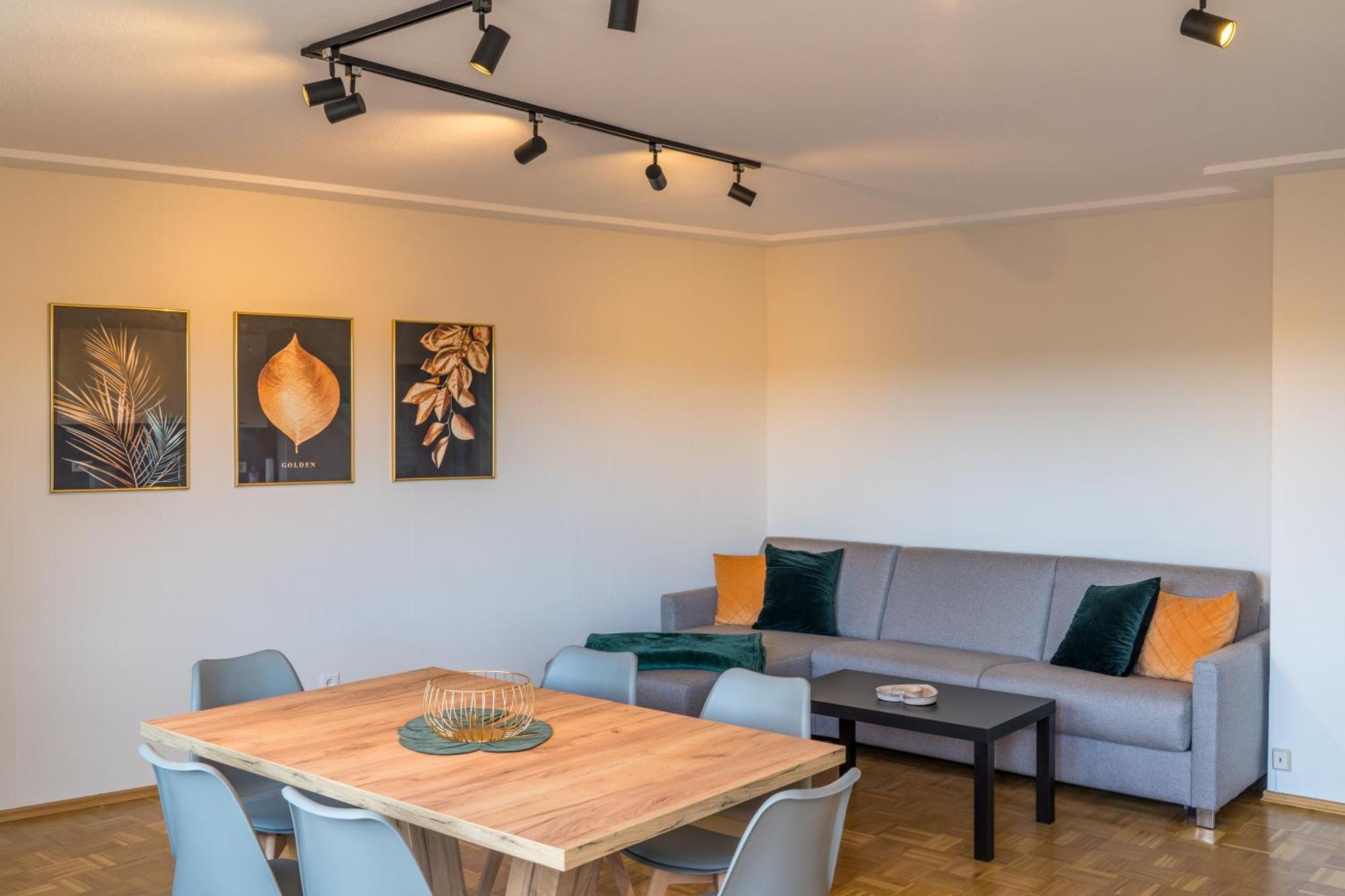 Ferienwohnung Nadine Petschler Obereisenheim Exterior foto